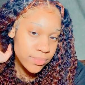 Meet your Posher, Shakiya